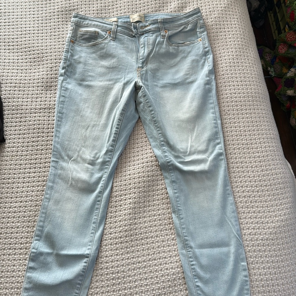 Universal thread women’s mid rise skinny jeans